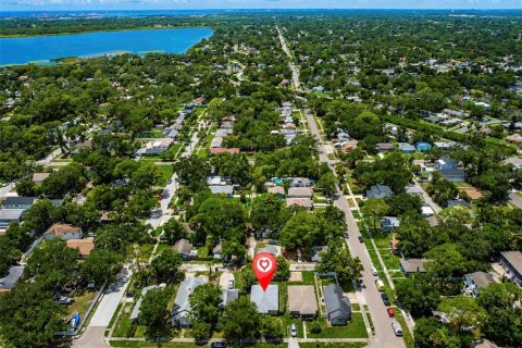 Immobilier commercial à vendre à Saint Petersburg, Floride: 3 chambres, 111.48 m2 № 2284575 - photo 10