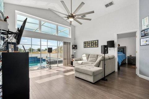 House in Davenport, Florida 4 bedrooms, 175.4 sq.m. № 1735562 - photo 4