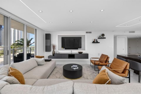 Купить кондоминиум в Санни-Айлс-Бич, Флорида 3 спальни, 175.77м2, № 2065562 - фото 24