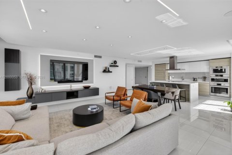 Кондоминиум с 3 спальнями в Санни-Айлс-Бич, Флорида № 2065562