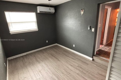 Villa ou maison à vendre à Okeechobee, Floride: 4 chambres № 1962818 - photo 16