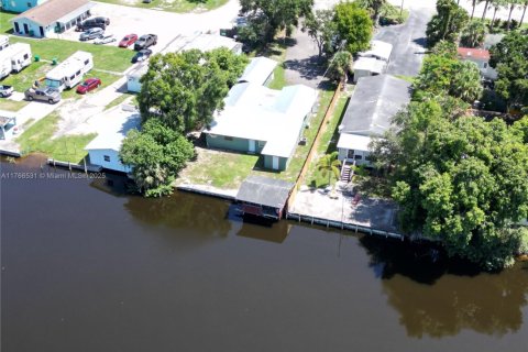 Villa ou maison à vendre à Okeechobee, Floride: 4 chambres № 1962818 - photo 30