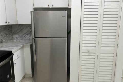 Condominio en alquiler en Doral, Florida, 2 dormitorios, 84.54 m2 № 2019555 - foto 14