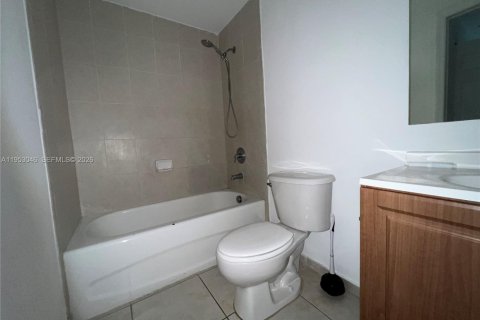 Condominio en alquiler en Doral, Florida, 2 dormitorios, 84.54 m2 № 2019555 - foto 27