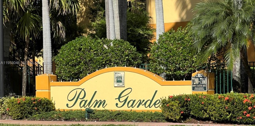 Condominio en Doral, Florida, 2 dormitorios  № 2019555