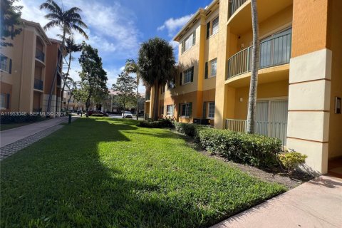 Condominio en alquiler en Doral, Florida, 2 dormitorios, 84.54 m2 № 2019555 - foto 5
