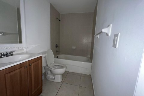 Condominio en alquiler en Doral, Florida, 2 dormitorios, 84.54 m2 № 2019555 - foto 21