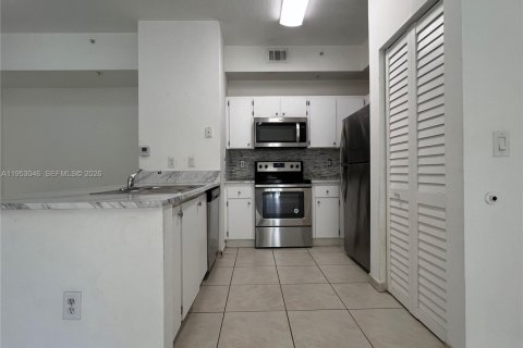 Condominio en alquiler en Doral, Florida, 2 dormitorios, 84.54 m2 № 2019555 - foto 12