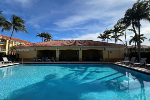 Condominio en alquiler en Doral, Florida, 2 dormitorios, 84.54 m2 № 2019555 - foto 10