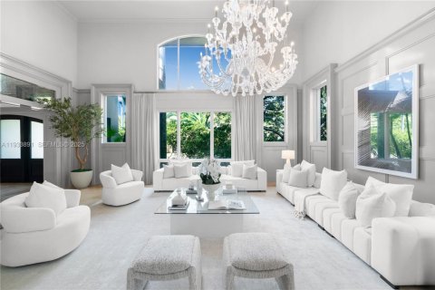 Casa en venta en Miami Beach, Florida, 7 dormitorios, 653.47 m2 № 1992200 - foto 1