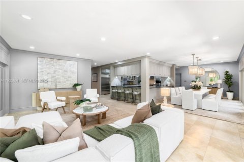 Casa en venta en Miami Beach, Florida, 7 dormitorios, 653.47 m2 № 1992200 - foto 8