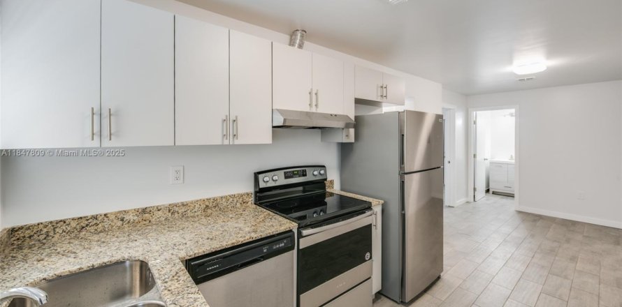 Villa ou maison à Miami, Floride 2 chambres, 60.39 m2 № 1849018