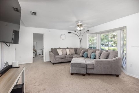 Casa en venta en Gainesville, Florida, 3 dormitorios, 148.18 m2 № 1651967 - foto 9