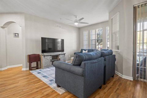Condo in Davenport, Florida, 3 bedrooms  № 2137643 - photo 11