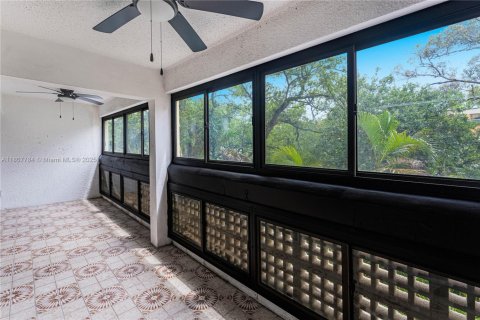 Condominio en venta en Lauderhill, Florida, 2 dormitorios, 102.66 m2 № 1959650 - foto 24