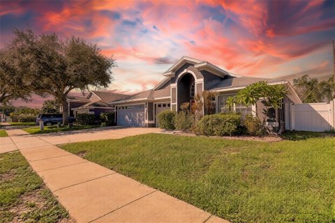 Villa ou maison à Tarpon Springs, Floride 4 chambres, 211.17 m2 № 2419386