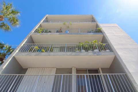 Снять в аренду кондоминиум в Майами-Бич, Флорида 1 спальня, 62.24м2, № 1998531 - фото 20