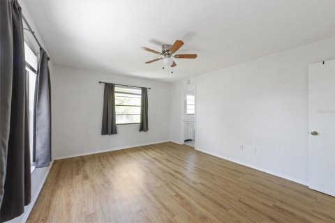 Propiedad comercial en venta en Bradenton, Florida, 4 dormitorios, 169.92 m2 № 1799786 - foto 13