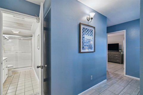 Villa ou maison à vendre à Tampa, Floride: 3 chambres, 206.52 m2 № 2147453 - photo 12