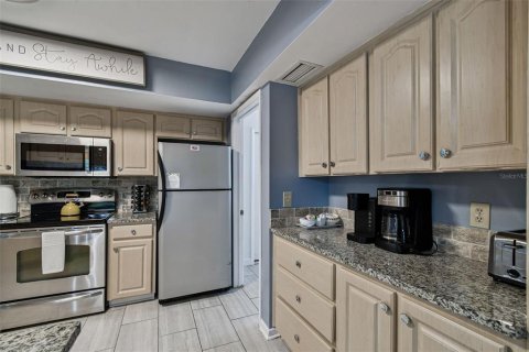 Villa ou maison à vendre à Tampa, Floride: 3 chambres, 206.52 m2 № 2147453 - photo 28
