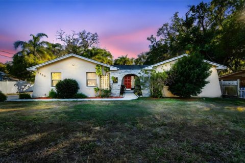 Villa ou maison à Tampa, Floride 3 chambres, 206.52 m2 № 2147453