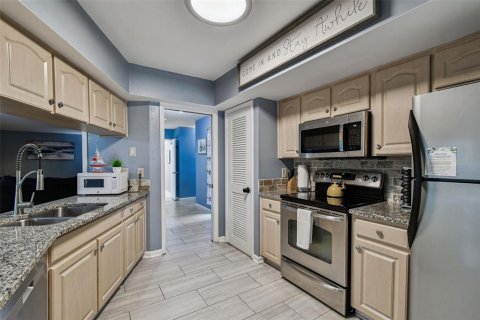 Villa ou maison à vendre à Tampa, Floride: 3 chambres, 206.52 m2 № 2147453 - photo 29