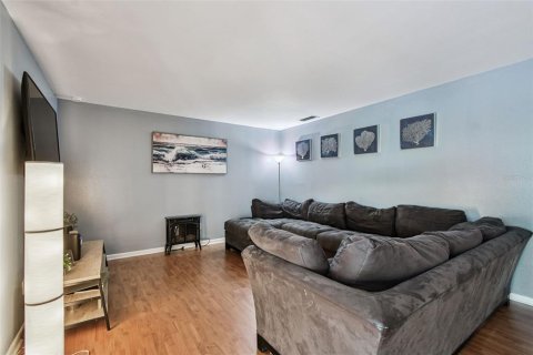 Villa ou maison à vendre à Tampa, Floride: 3 chambres, 206.52 m2 № 2147453 - photo 8