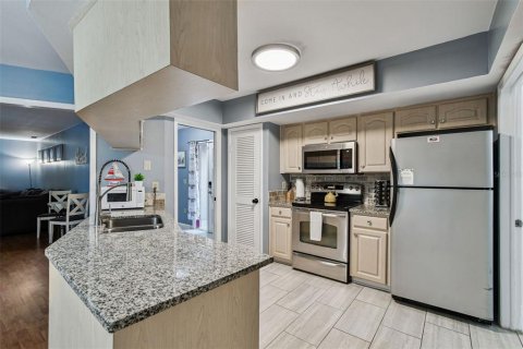 Villa ou maison à vendre à Tampa, Floride: 3 chambres, 206.52 m2 № 2147453 - photo 27