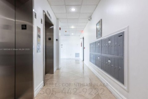 Appartement à louer à Coral Gables, Floride: 63 chambres, 78.97 m2 № 1946889 - photo 11