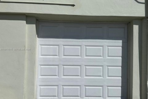 Condo in North Miami, Florida, 1 bedroom  № 2041837 - photo 10