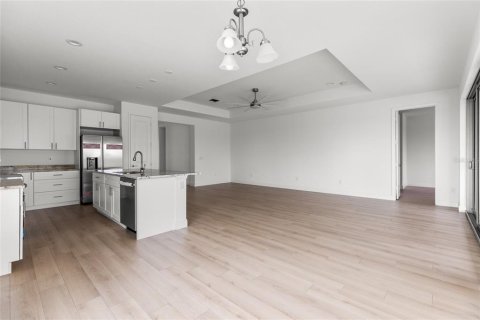House in Okeechobee, Florida 4 bedrooms, 196.12 sq.m. № 1585897 - photo 25