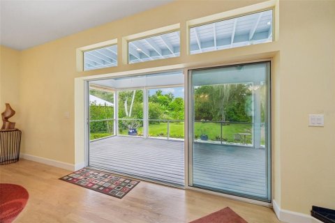 Villa ou maison à vendre à Sarasota, Floride: 3 chambres, 188.87 m2 № 2418436 - photo 6