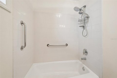 Villa ou maison à vendre à Sarasota, Floride: 3 chambres, 188.87 m2 № 2418436 - photo 28
