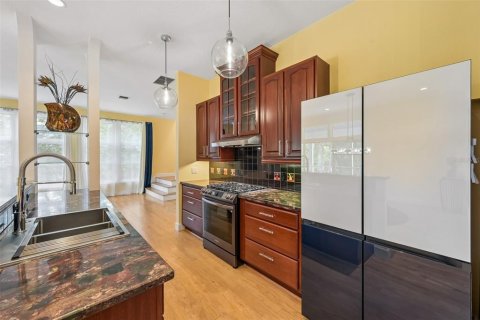 Villa ou maison à vendre à Sarasota, Floride: 3 chambres, 188.87 m2 № 2418436 - photo 8