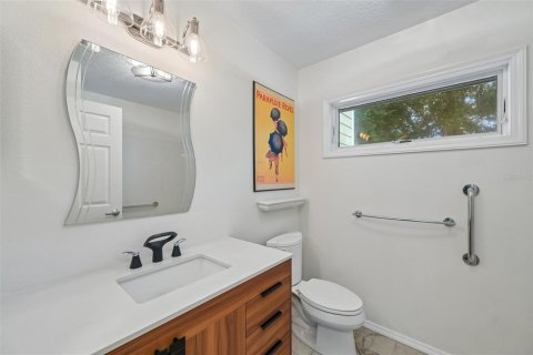 Villa ou maison à vendre à Sarasota, Floride: 3 chambres, 188.87 m2 № 2418436 - photo 27