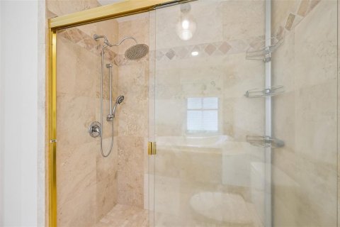 Villa ou maison à vendre à Sarasota, Floride: 3 chambres, 188.87 m2 № 2418436 - photo 23