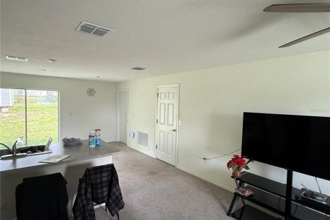 House in Ocala, Florida 3 bedrooms, 116.41 sq.m. № 2239241 - photo 7
