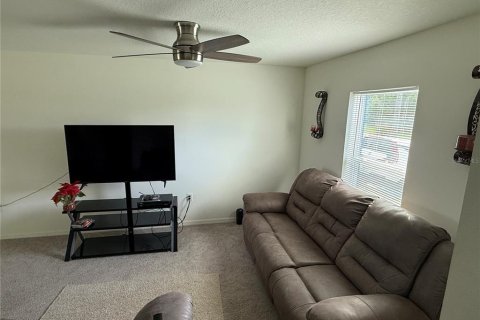 House in Ocala, Florida 3 bedrooms, 116.41 sq.m. № 2239241 - photo 6