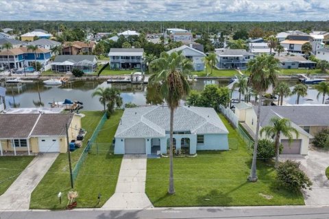 Villa ou maison à louer à Hernando Beach, Floride: 3 chambres, 125.6 m2 № 2356217 - photo 6