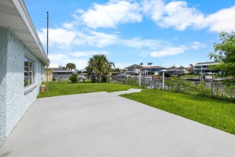 Villa ou maison à louer à Hernando Beach, Floride: 3 chambres, 125.6 m2 № 2356217 - photo 18