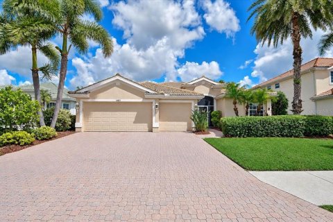 House in Venice, Florida 4 bedrooms, 209.03 sq.m. № 2359305