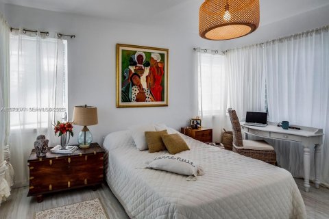 Снять в аренду виллу или дом в Майами-Бич, Флорида 2 спальни, 144.46м2, № 2046322 - фото 14