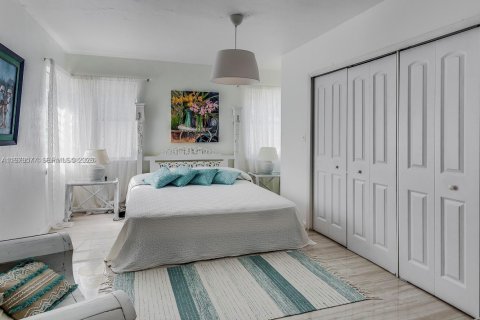 Снять в аренду виллу или дом в Майами-Бич, Флорида 2 спальни, 144.46м2, № 2046322 - фото 13