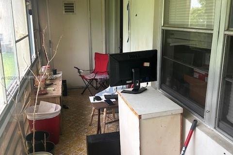 Condo in West Palm Beach, Florida, 2 bedrooms  № 1816328 - photo 5