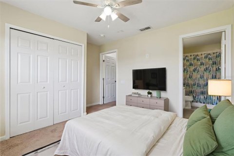 Townhouse in Orlando, Florida 3 bedrooms, 191.29 sq.m. № 2222986 - photo 18