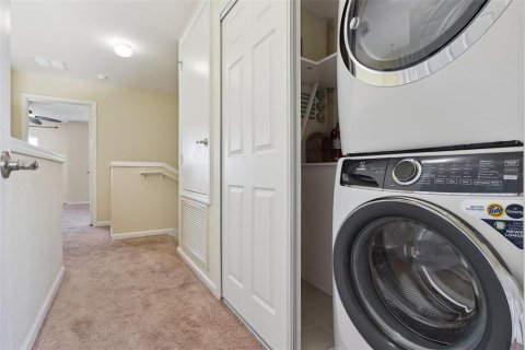 Townhouse in Orlando, Florida 3 bedrooms, 191.29 sq.m. № 2222986 - photo 20