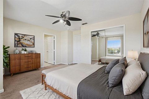Townhouse in Orlando, Florida 3 bedrooms, 191.29 sq.m. № 2222986 - photo 14