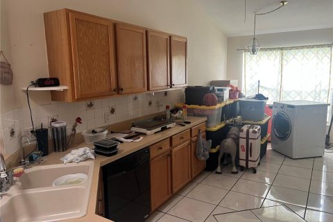 Casa en venta en Kissimmee, Florida, 4 dormitorios, 164.07 m2 № 2400415 - foto 6