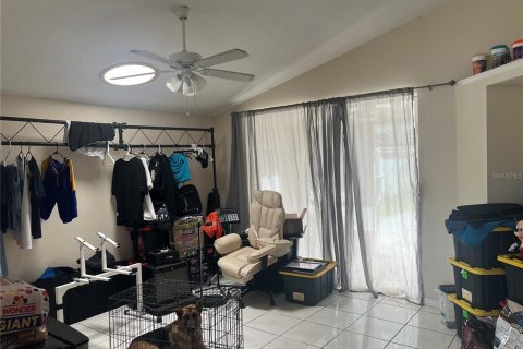 Casa en venta en Kissimmee, Florida, 4 dormitorios, 164.07 m2 № 2400415 - foto 3