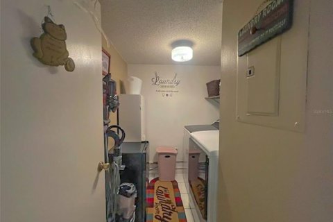 Condo in Palm Harbor, Florida, 2 bedrooms  № 1733862 - photo 21